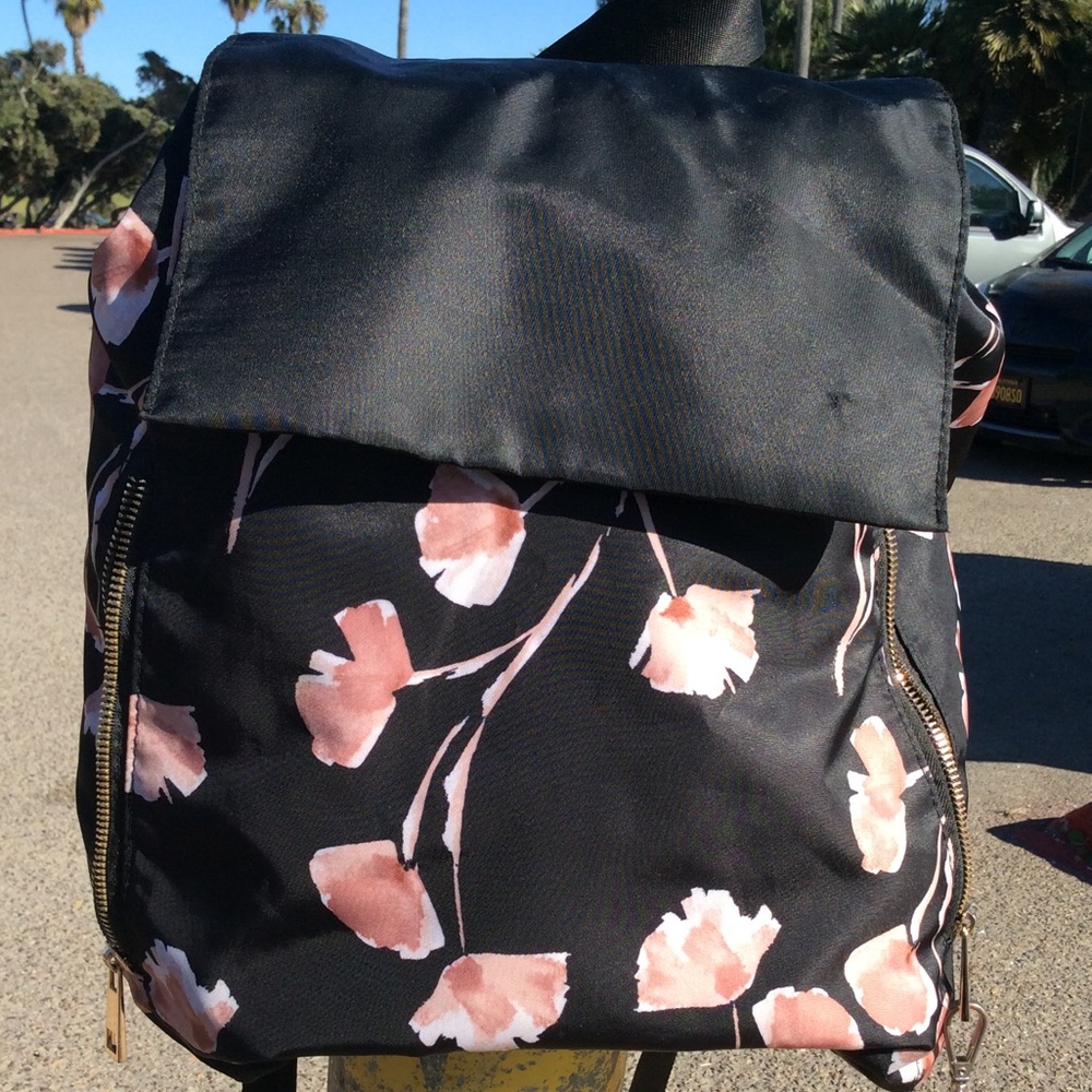 A New Day Black/Pink Flower Backpack - Picture 1 of 12